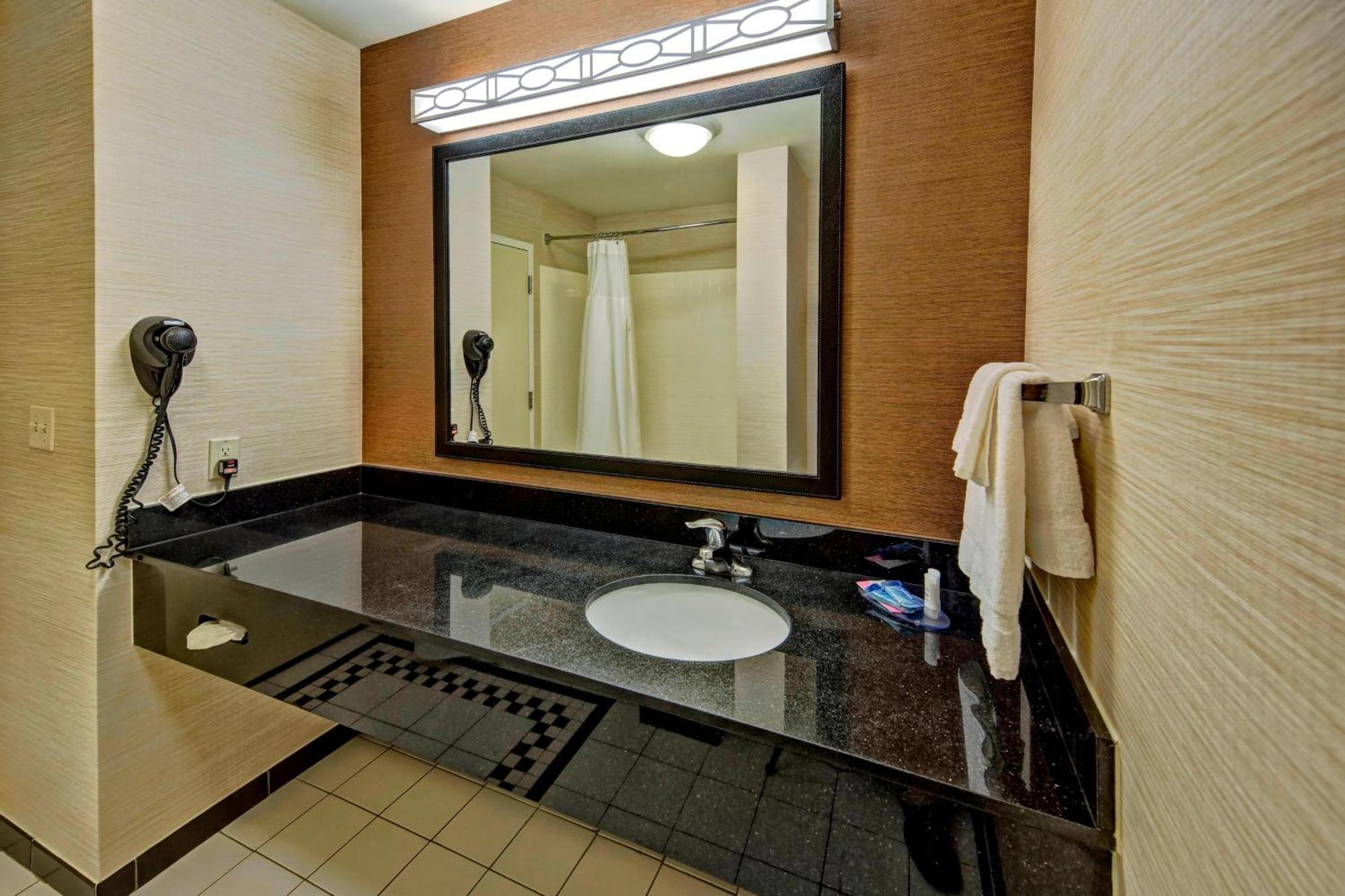 Fairfield Inn And Suites By Marriott Weatherford Экстерьер фото